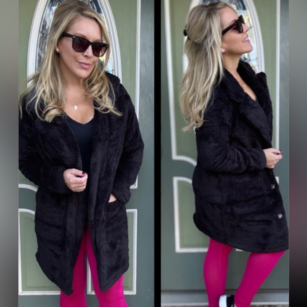 NWT 🙌🏻💕Fan Fav Althlesiure Coat